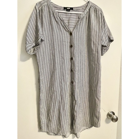 Womans Sanary Black and White Stripped Dress - Picture 1 of 6